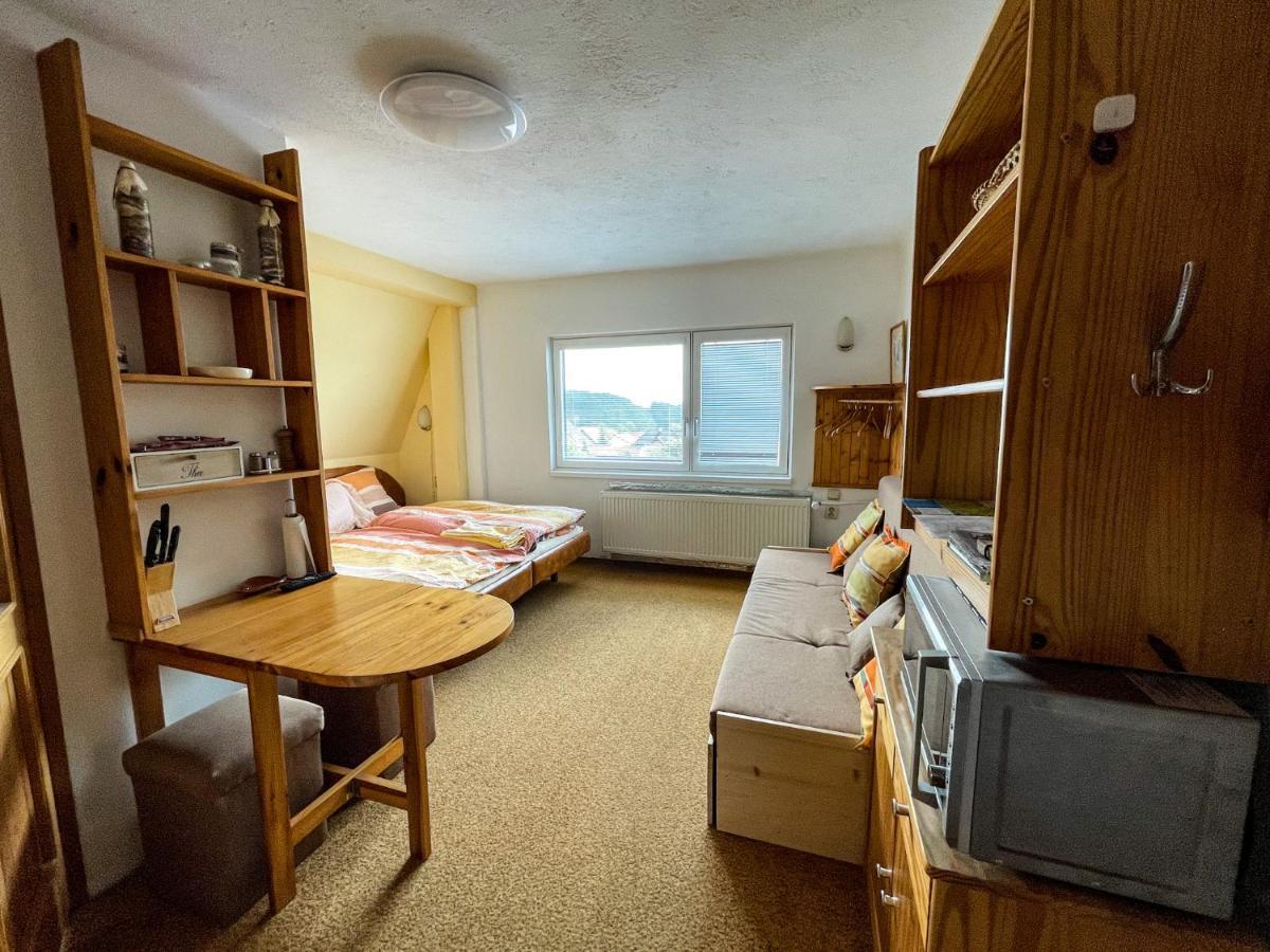 Guest House Privat Strba Bagian luar foto
